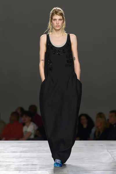 Look 40